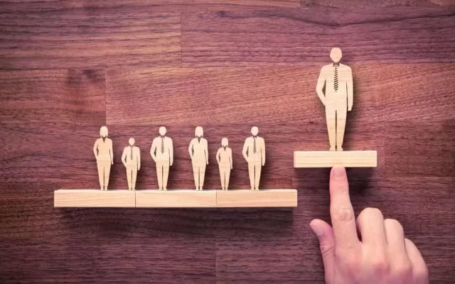 Ανωτερότητα ενός έναντι άλλων