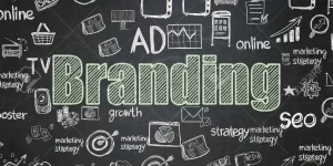 Η λέξη BRANDING σε μαυροπίνακα