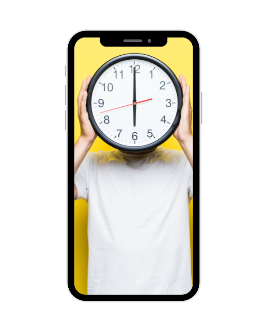 Κινητό που δείχνει έναν άντρα να κρατάει ένα ρολόι τοίχου