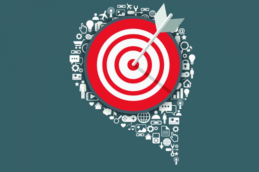 Βελάκι στο κέντρο του στόχου