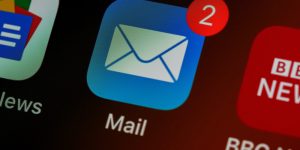 Email app with 2 new emails notification